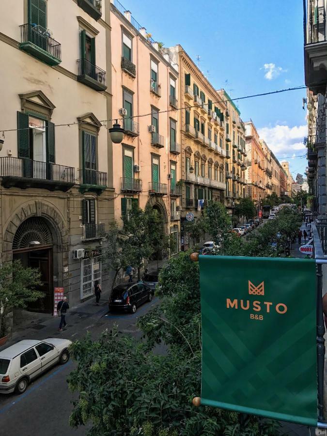 Musto & 2*